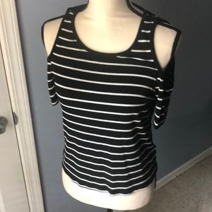 Cold shoulder crop top